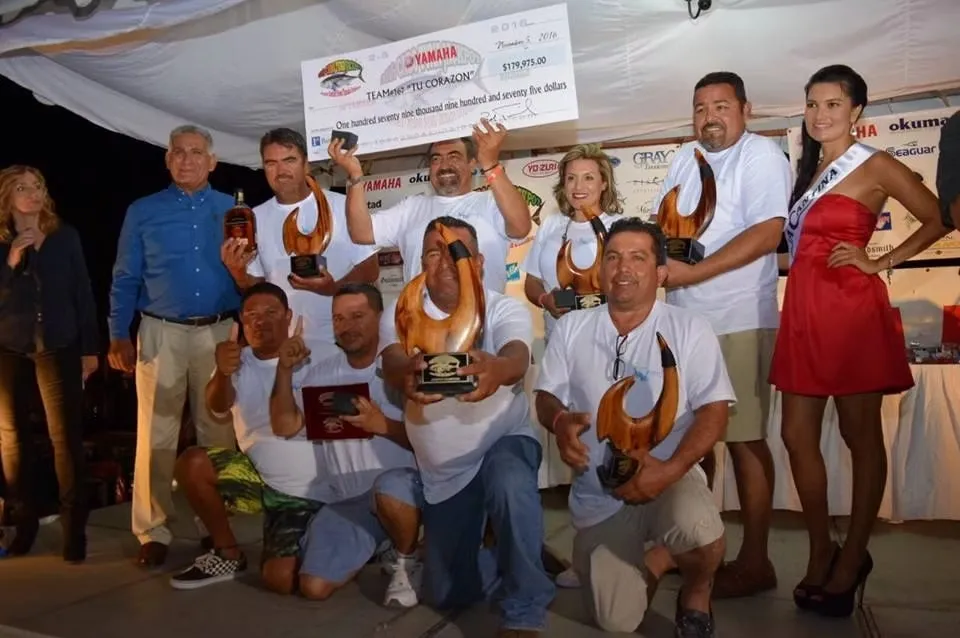 Tu Corazon tournament winners group